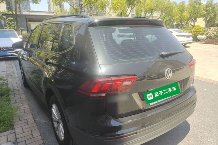 Used Volkswagen Tiguan L 2018 Revised Version 330TSI Automatic Two-Wheel Drive Trendy Edition Exterior 2