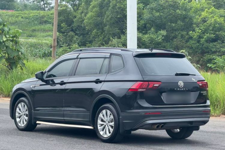 Used Volkswagen Tiguan L 2018 330TSI Automatic Two-Wheel Drive Luxury Edition Exterior 2