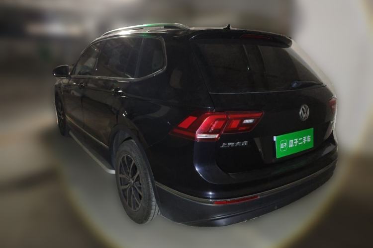 Used Volkswagen Tiguan L 2018 Facelift 330TSI Automatic Two-Wheel Drive Luxury Edition Exterior 3