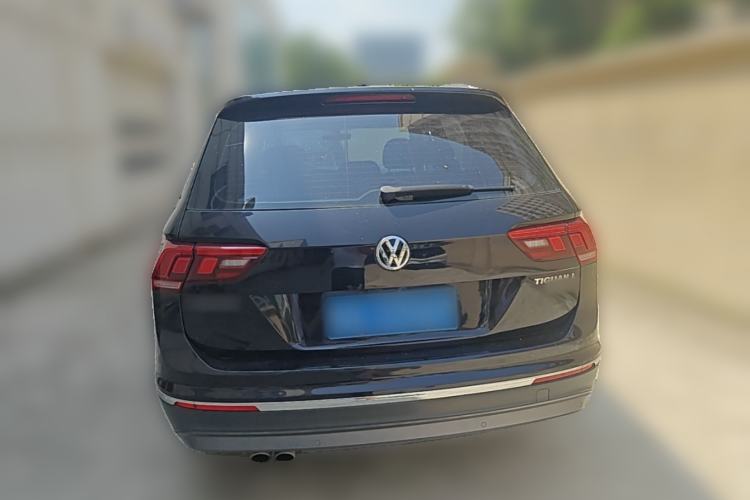 Used Volkswagen Tiguan L 2018 Facelift 330TSI Automatic Two-Wheel Drive Luxury Edition Exterior 4