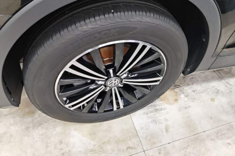 Used Volkswagen Tiguan L 2018 Revised 330TSI Automatic Two-Wheel Drive Flagship Edition Exterior 4
