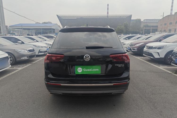 Used Volkswagen Tiguan L 2018 380TSI Automatic All-Wheel Drive Luxury Edition Exterior 5