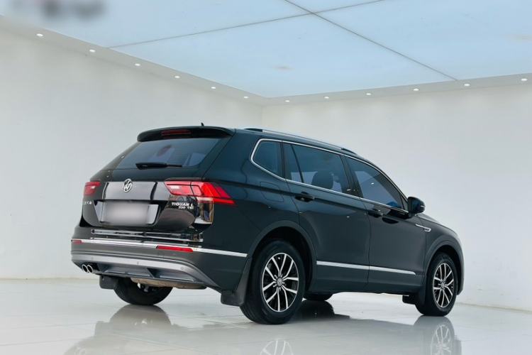 Used Volkswagen Tiguan L 2018 Facelift 330TSI Automatic Two-Wheel Drive Luxury Edition Exterior 6