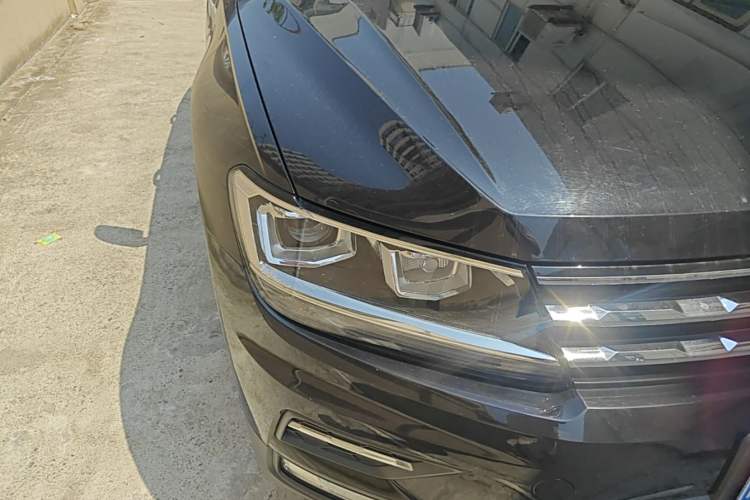 Used Volkswagen Tiguan L 2018 Facelift 330TSI Automatic Two-Wheel Drive Luxury Edition Exterior 6