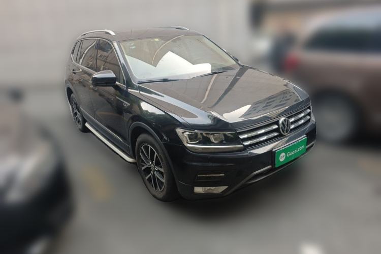 Used Volkswagen Tiguan L 2018 Facelift 330TSI Automatic Two-Wheel Drive Luxury Edition Front Right 45 Deg
