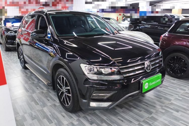 Used Volkswagen Tiguan L 2018 280TSI Automatic Two-Wheel Drive Comfort Edition Front Right 45 Deg