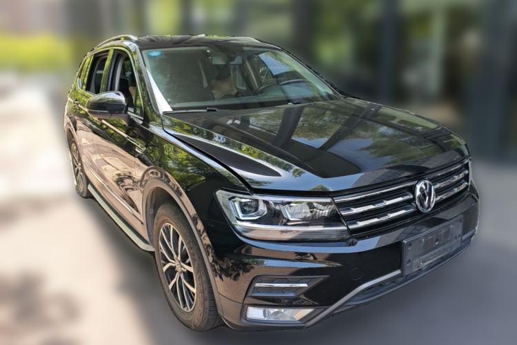 Used Volkswagen Tiguan L 2018 Revised Version 330TSI Automatic Two-Wheel Drive Comfort Edition Front Right 45 Deg