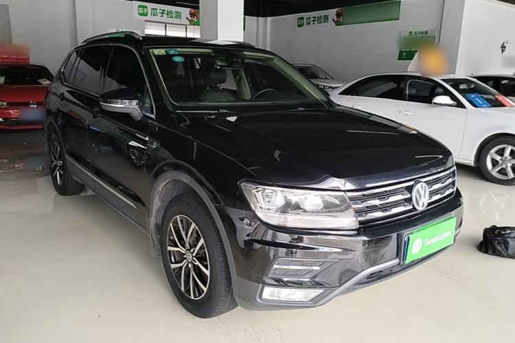 Used Volkswagen Tiguan L 2018 330TSI Automatic Two-Wheel Drive Luxury Edition Front Right 45 Deg