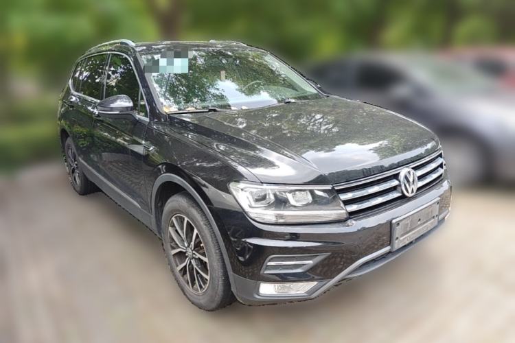 Used Volkswagen Tiguan L 2018 330TSI Automatic Two-Wheel Drive Luxury Edition Front Right 45 Deg