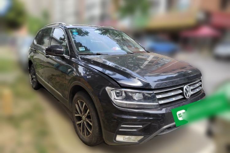 Used Volkswagen Tiguan L 2018 Facelift 330TSI Automatic Two-Wheel Drive Luxury Edition Front Right 45 Deg