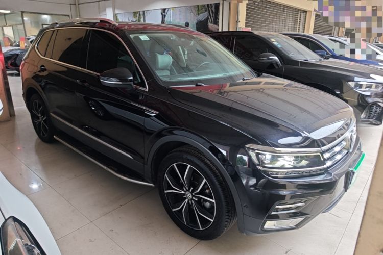 Used Volkswagen Tiguan L 2018 330TSI Automatic Two-Wheel Drive Flagship Edition Front Right 45 Deg