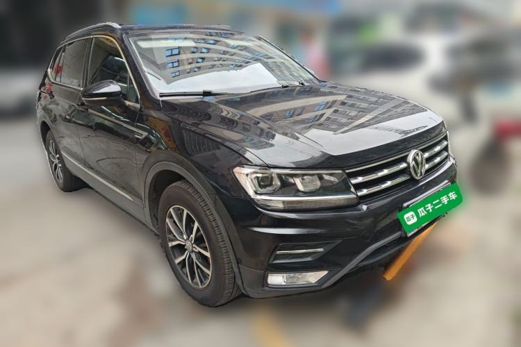 Used Volkswagen Tiguan L 2018 330TSI Automatic Two-Wheel Drive Comfort Edition Front Right 45 Deg