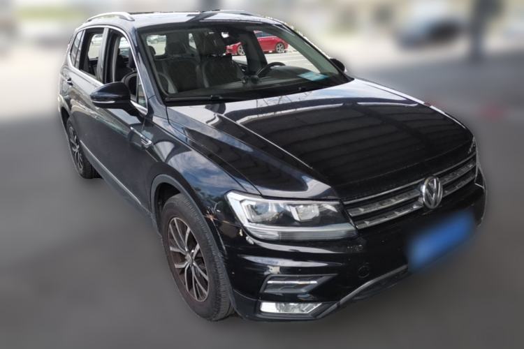 Used Volkswagen Tiguan L 2018 330TSI Automatic Two-Wheel Drive Luxury Edition Front Right 45 Deg