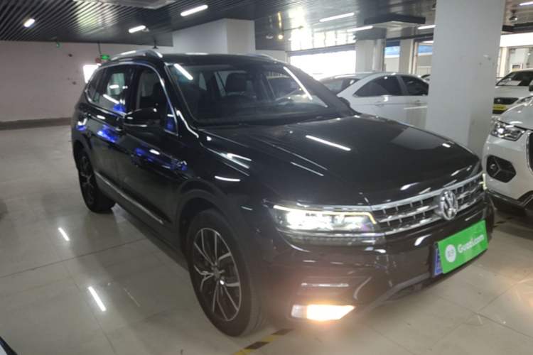 Used Volkswagen Tiguan L 2018 330TSI Automatic Two-Wheel Drive Flagship Edition Front Right 45 Deg