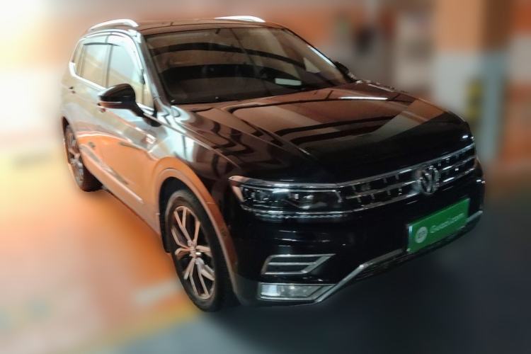 Used Volkswagen Tiguan L 2018 Facelift 330TSI Automatic Two-Wheel Drive Luxury Edition Front Right 45 Deg