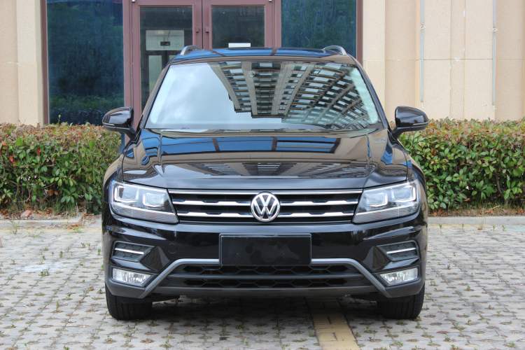 Used Volkswagen Tiguan L 2018 Facelift 330TSI Automatic Two-Wheel Drive Luxury Edition Front