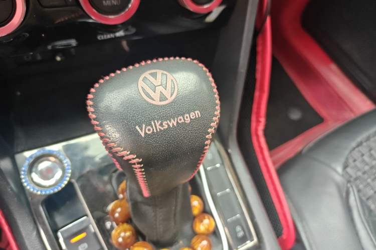 Used Volkswagen Tiguan L 2018 380TSI Automatic All-Wheel Drive Luxury Edition Gear Lever