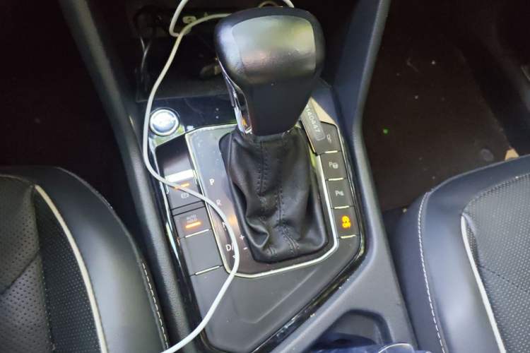 Used Volkswagen Tiguan L 2018 330TSI Automatic Two-Wheel Drive Flagship Edition Gear Lever