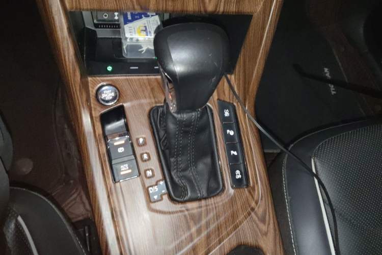 Used Volkswagen Tiguan L 2018 Facelift 330TSI Automatic Two-Wheel Drive Luxury Edition Gear Lever