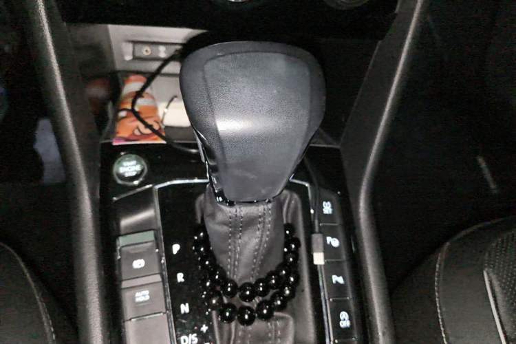 Used Volkswagen Tiguan L 2018 Revised 330TSI Automatic Two-Wheel Drive Flagship Edition Gear Lever
