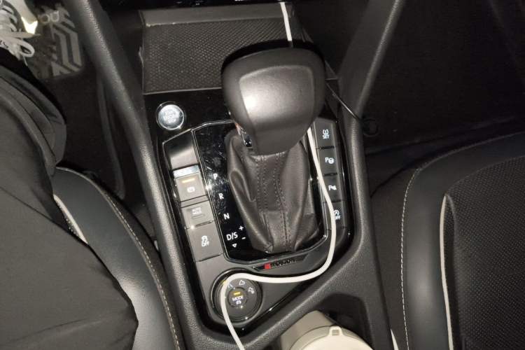 Used Volkswagen Tiguan L 2018 380TSI Automatic All-Wheel Drive Flagship Edition Gear Lever
