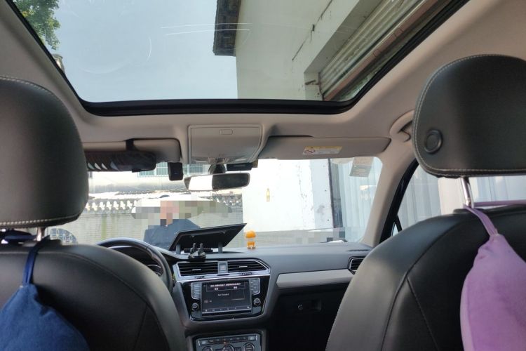 Used Volkswagen Tiguan L 2018 Facelift 330TSI Automatic Two-Wheel Drive Luxury Edition Headliner