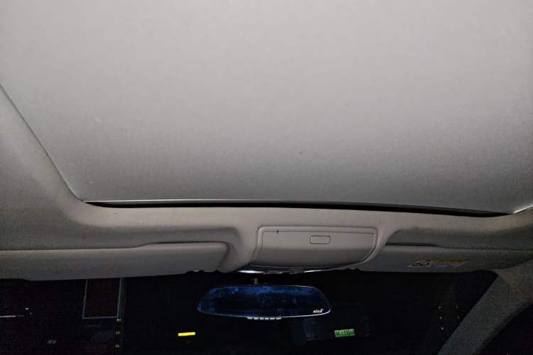 Used Volkswagen Tiguan L 2018 330TSI Automatic Two-Wheel Drive Luxury Edition Headliner