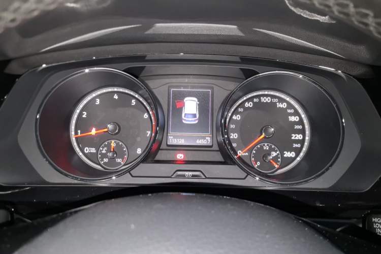 Used Volkswagen Tiguan L 2018 330TSI Automatic Two-Wheel Drive Comfort Edition Instrument Cluster