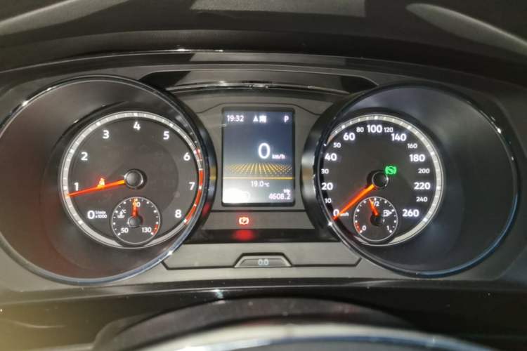 Used Volkswagen Tiguan L 2018 330TSI Automatic Two-Wheel Drive Luxury Edition Instrument Cluster