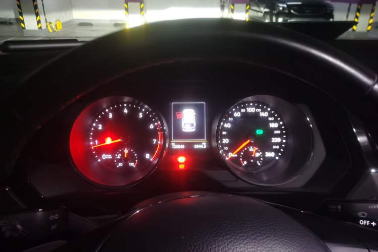 Used Volkswagen Tiguan L 2018 380TSI Automatic All-Wheel Drive Luxury Edition Instrument Cluster