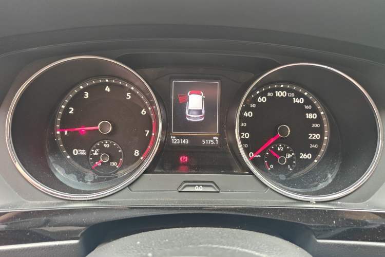 Used Volkswagen Tiguan L 2018 380TSI Automatic All-Wheel Drive Luxury Edition Instrument Cluster