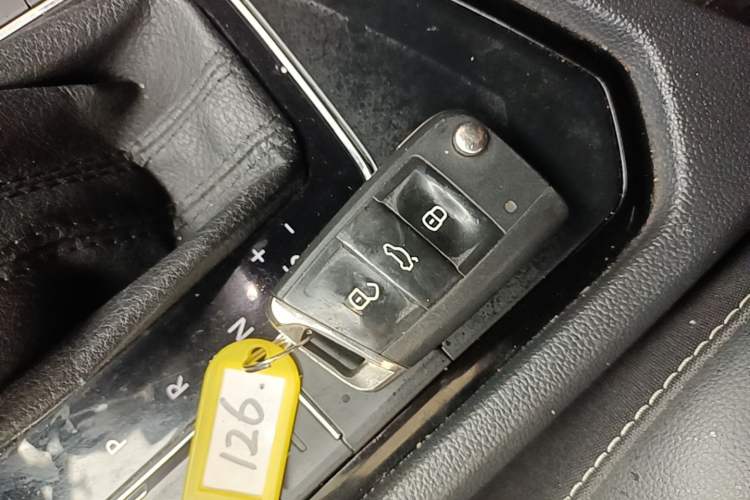 Used Volkswagen Tiguan L 2018 Revised Version 330TSI Automatic Two-Wheel Drive Comfort Edition Interior 1