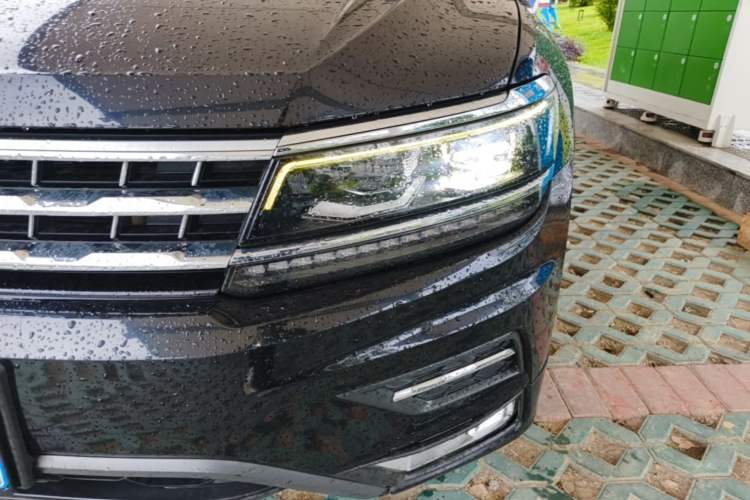 Used Volkswagen Tiguan L 2018 380TSI Automatic All-Wheel Drive Luxury Edition Left Front Headlight