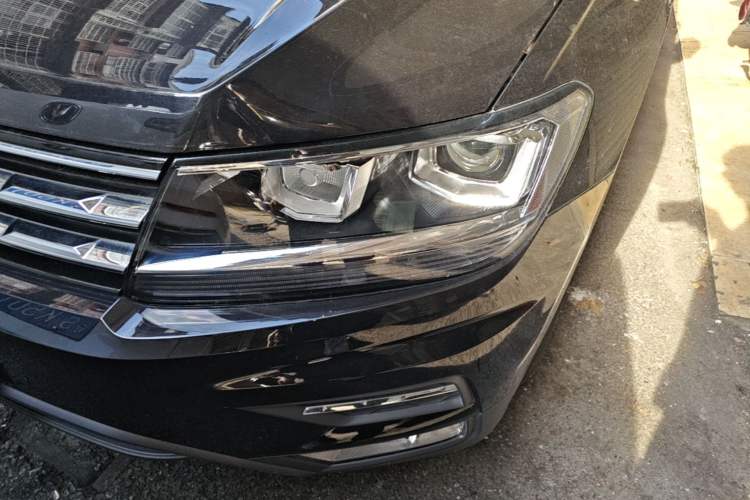Used Volkswagen Tiguan L 2018 Facelift 330TSI Automatic Two-Wheel Drive Luxury Edition Left Front Headlight