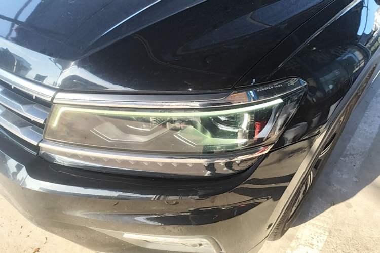Used Volkswagen Tiguan L 2018 Revised 330TSI Automatic Two-Wheel Drive Flagship Edition Left Front Headlight