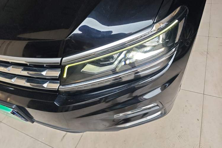 Used Volkswagen Tiguan L 2018 330TSI Automatic Two-Wheel Drive Flagship Edition Left Front Headlight