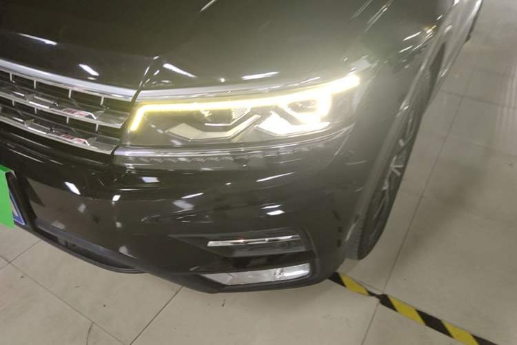 Used Volkswagen Tiguan L 2018 330TSI Automatic Two-Wheel Drive Flagship Edition Left Front Headlight