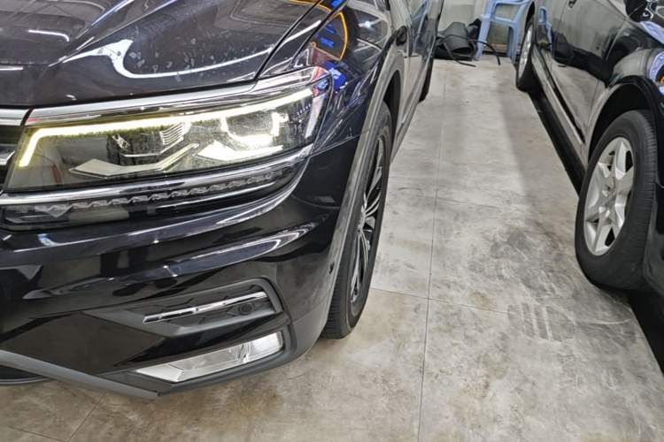 Used Volkswagen Tiguan L 2018 Revised 330TSI Automatic Two-Wheel Drive Flagship Edition Left Front Headlight