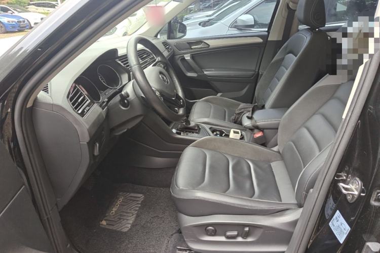 Used Volkswagen Tiguan L 2018 330TSI Automatic Two-Wheel Drive Luxury Edition Left Front Seat