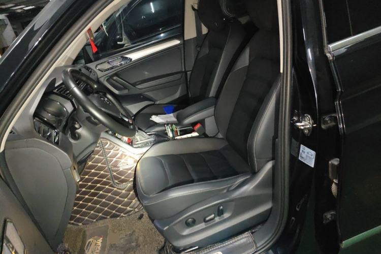 Used Volkswagen Tiguan L 2018 380TSI Automatic All-Wheel Drive Luxury Edition Left Front Seat