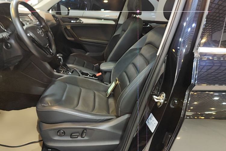 Used Volkswagen Tiguan L 2018 Revised Version 380TSI Automatic All-Wheel Drive Luxury Edition Left Front Seat