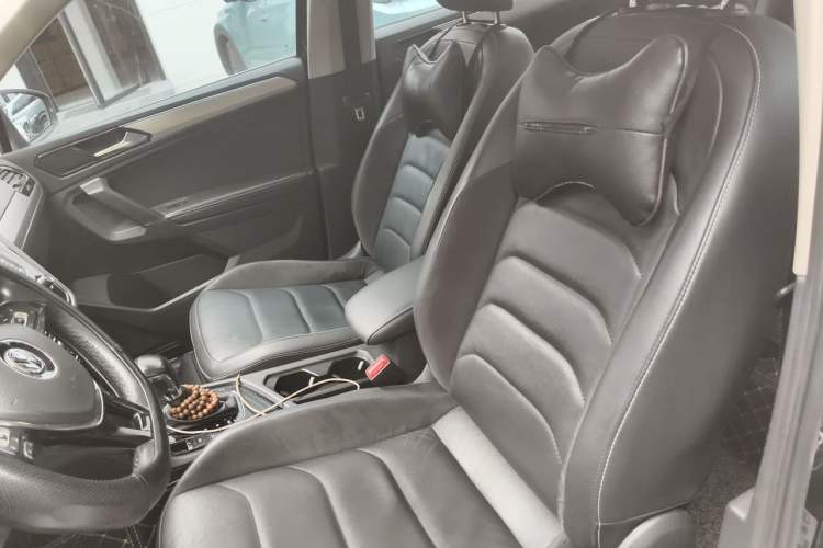 Used Volkswagen Tiguan L 2018 330TSI Automatic Two-Wheel Drive Luxury Edition Left Front Seat