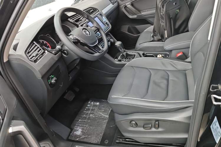 Used Volkswagen Tiguan L 2018 Revised 330TSI Automatic Two-Wheel Drive Flagship Edition Left Front Seat