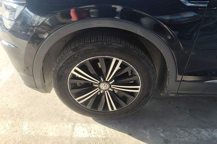 Used Volkswagen Tiguan L 2018 Revised 330TSI Automatic Two-Wheel Drive Flagship Edition Left Front Wheel Hub