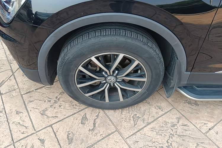 Used Volkswagen Tiguan L 2018 Facelift 330TSI Automatic Two-Wheel Drive Luxury Edition Left Front Wheel Hub