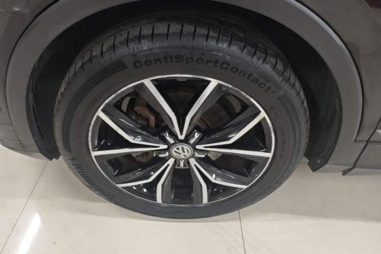 Used Volkswagen Tiguan L 2018 330TSI Automatic Two-Wheel Drive Flagship Edition Left Front Wheel Hub