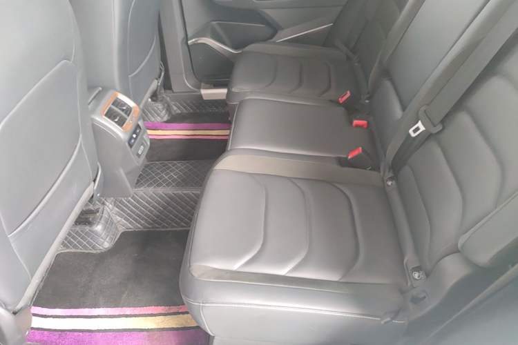 Used Volkswagen Tiguan L 2018 380TSI Automatic All-Wheel Drive Luxury Edition Left Rear Seat