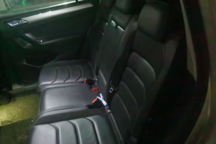 Used Volkswagen Tiguan L 2018 380TSI Automatic All-Wheel Drive Luxury Edition Left Rear Seat