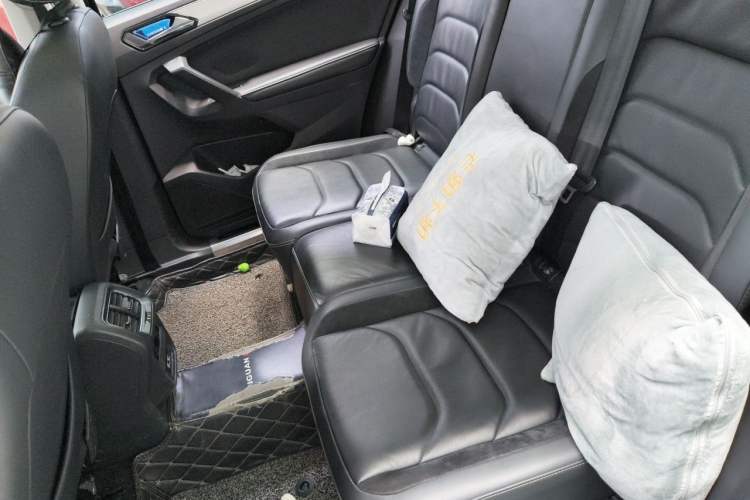 Used Volkswagen Tiguan L 2018 380TSI Automatic All-Wheel Drive Luxury Edition Left Rear Seat