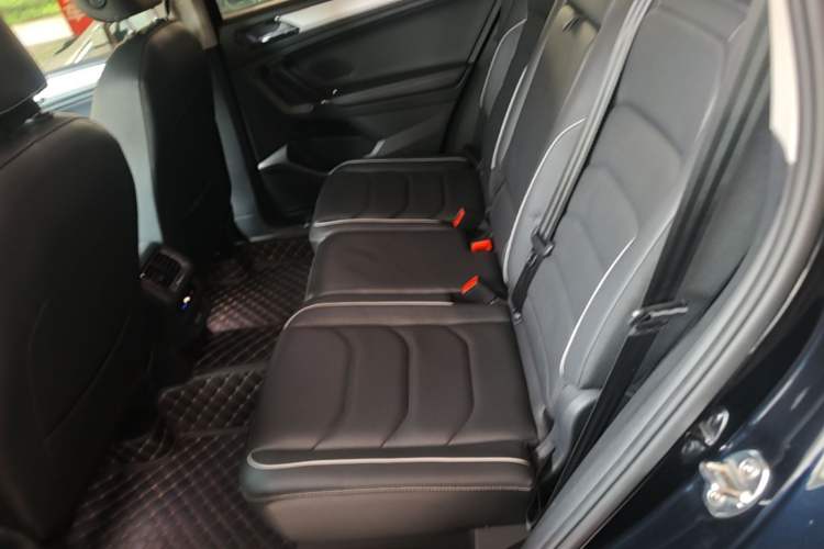 Used Volkswagen Tiguan L 2018 330TSI Automatic Two-Wheel Drive Flagship Edition Left Rear Seat